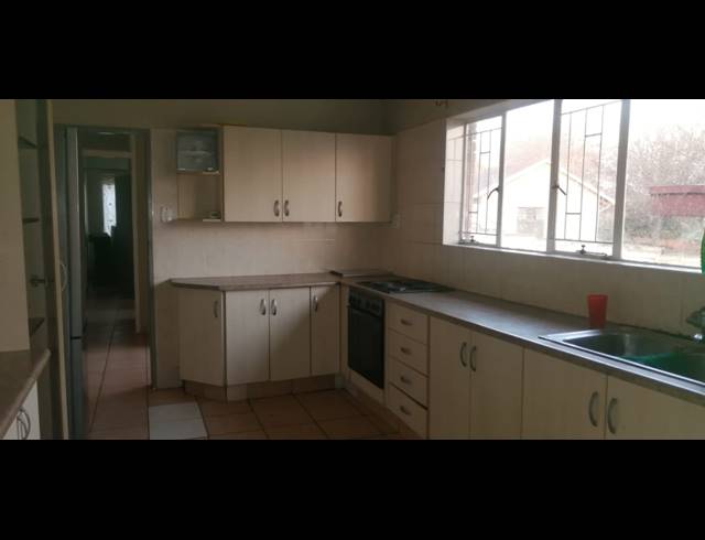 3 BEDROOM HOUSE FOR SALE IN SUNNYRIDGE